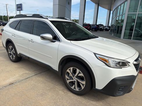 Used 2022 Subaru Outback Touring XT AWD/4WD image 2