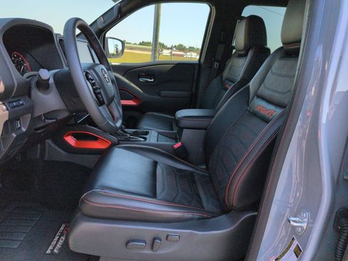Used 2025 Nissan Frontier PRO-4X w/ Pro Premium Package AWD/4WD image 15