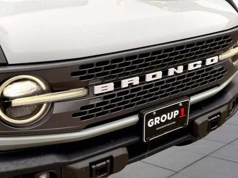 Used 2023 Ford Bronco Badlands w/ Sasquatch Package AWD/4WD image 28