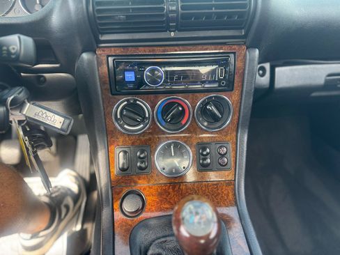 Used 2002 BMW Z3 2.5i RWD image 21