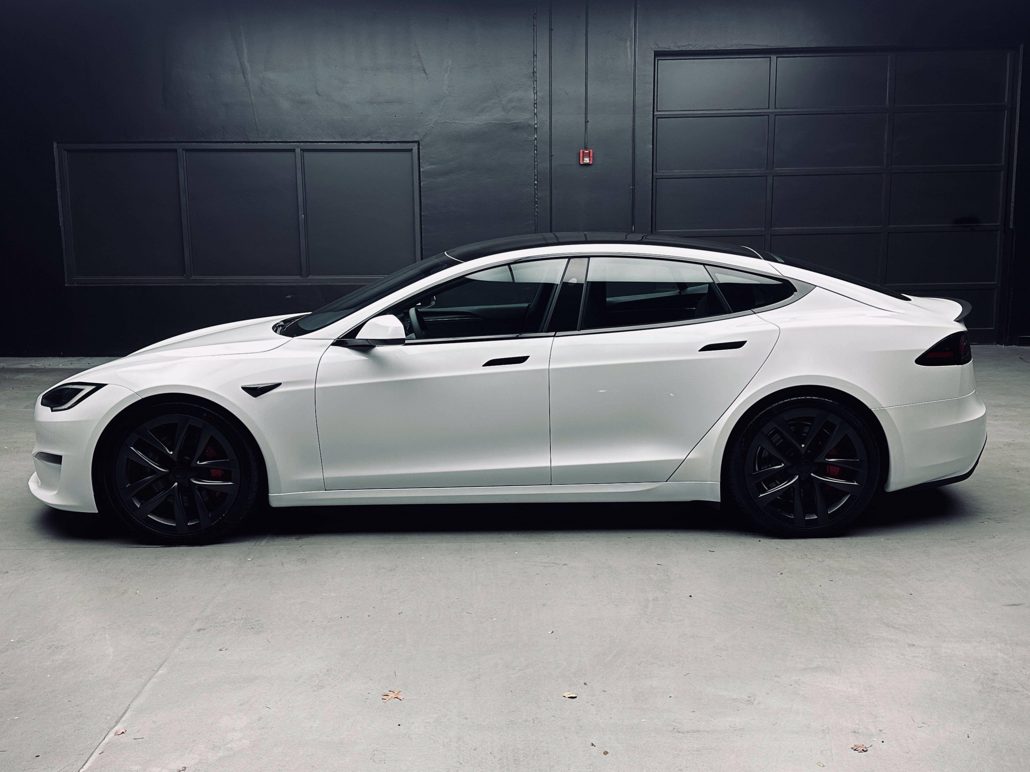 Used 2024 Tesla Model S Plaid AWD/4WD image 4