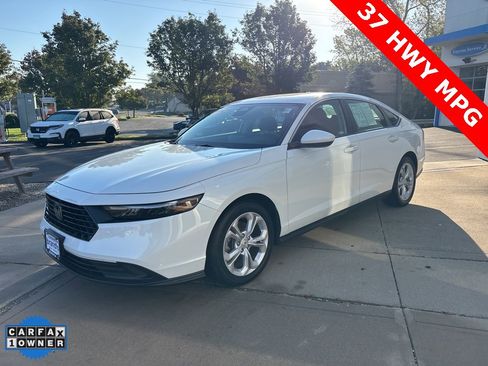 Used 2024 Honda Accord LX image 3