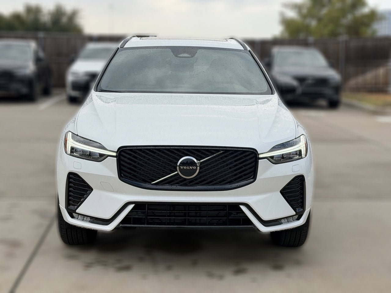New 2027 Volvo XC60 B5 Core AWD/4WD image 3