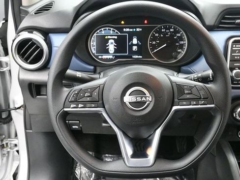 Used 2025 Nissan Versa SV w/ Trunk Package image 20