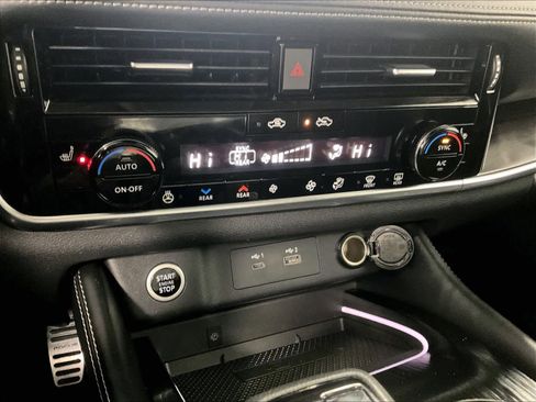 Certified 2023 Nissan Rogue Platinum w/ Platinum Premium Package image 26