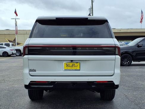 New 2026 Lincoln Navigator L Black Label AWD/4WD image 5
