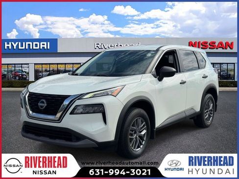 Certified 2022 Nissan Rogue S AWD/4WD image 1