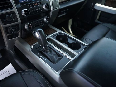 Used 2019 Ford F150 Lariat w/ Equipment Group 502A Luxury AWD/4WD image 29