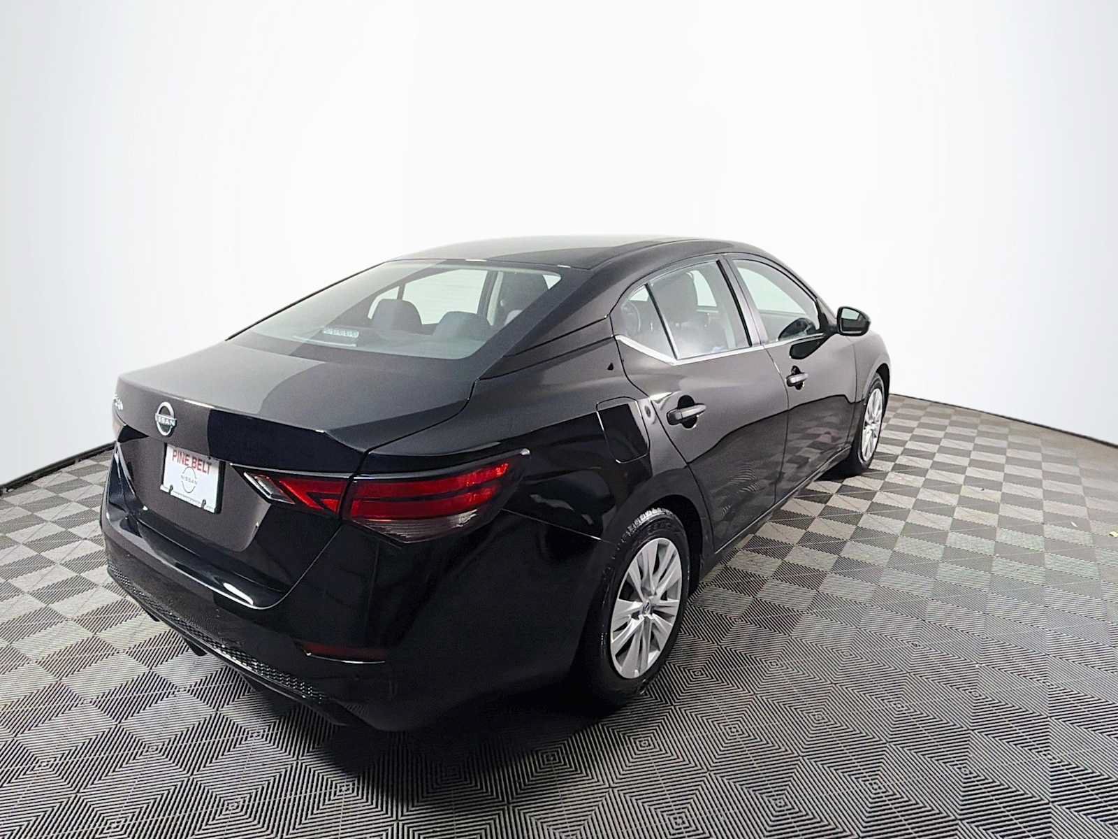 Used 2025 Nissan Sentra S FWD image 4