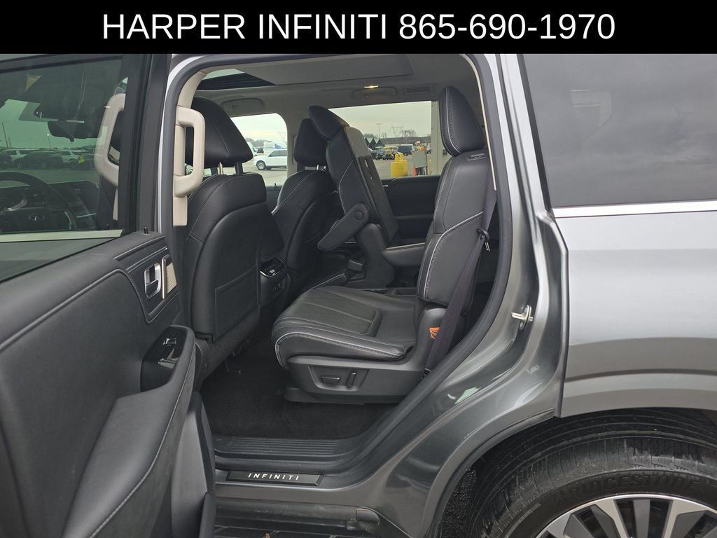 Used 2025 INFINITI QX80 Sensory AWD/4WD image 8