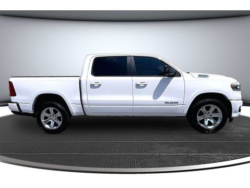 Used 2025 RAM 1500 Big Horn AWD/4WD image 15