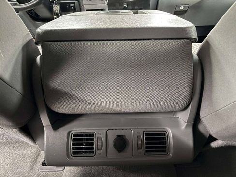 Used 2011 Toyota Tundra 4x4 CrewMax w/ Tow Pkg image 21