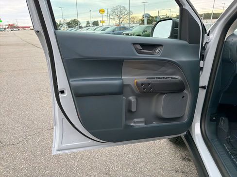 New 2025 Ford Maverick Tremor image 14