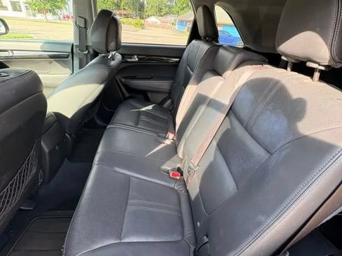 Used 2011 Kia Sorento EX w/ Premium Pkg FWD image 10