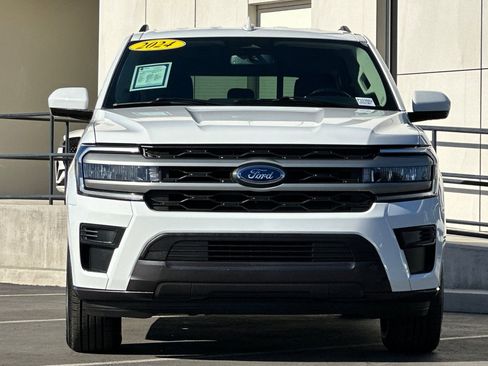 Used 2024 Ford Expedition Max XLT image 8