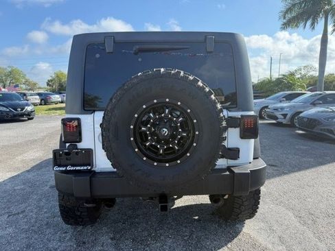 Used 2013 Jeep Wrangler Unlimited Sport image 4