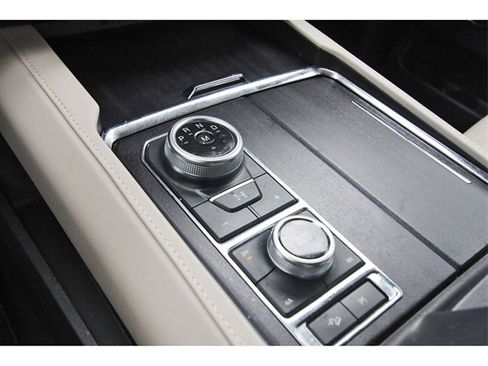 Used 2023 Ford Expedition Platinum image 25