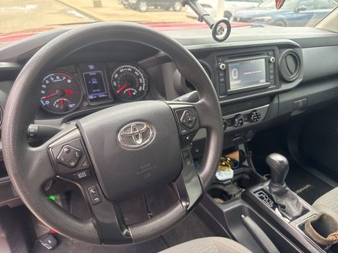Used 2018 Toyota Tacoma SR w/ SR Convenience Package RWD image 15