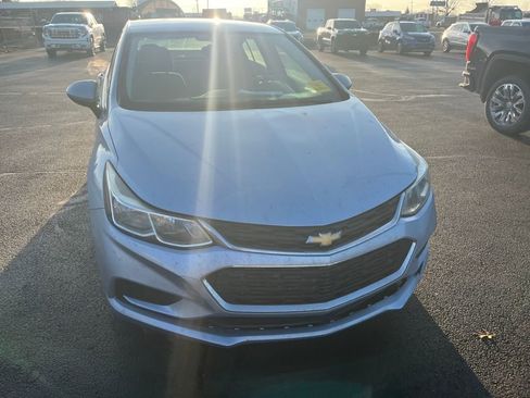 Used 2017 Chevrolet Cruze LS image 8