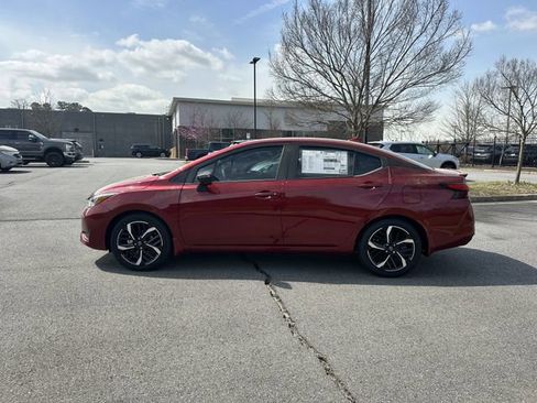 New 2025 Nissan Versa SR image 5