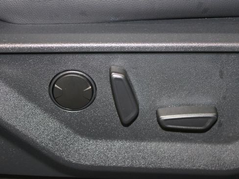 Used 2025 Ford F150 Lariat w/ Equipment Group 501A Mid AWD/4WD image 38