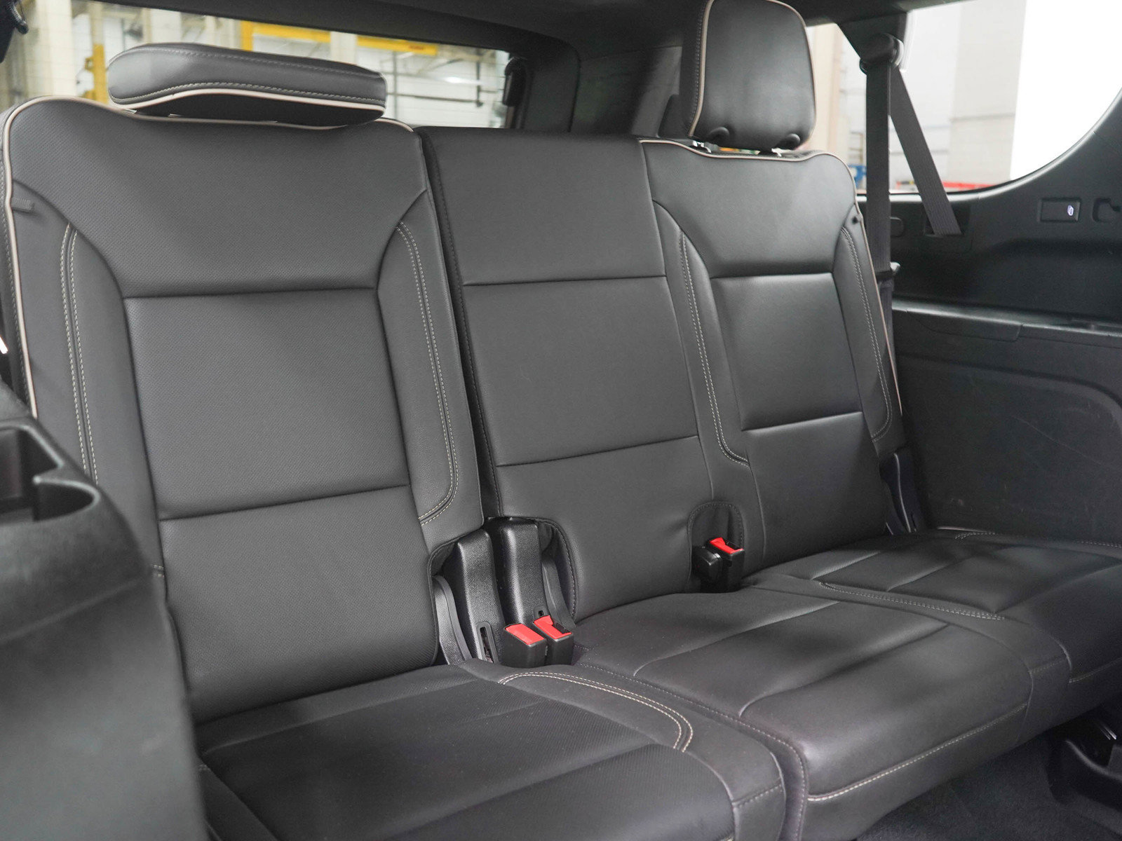 Used 2023 GMC Yukon XL SLT w/ SLT Premium Package AWD/4WD image 15