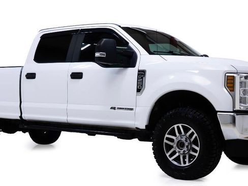 Used 2019 Ford F250 XL w/ Power Equipment Group image 1