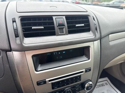 Used 2010 Ford Fusion SE FWD image 28