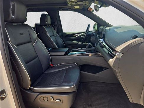 Used 2022 Cadillac Escalade ESV Sport w/ Touring Package AWD/4WD image 22
