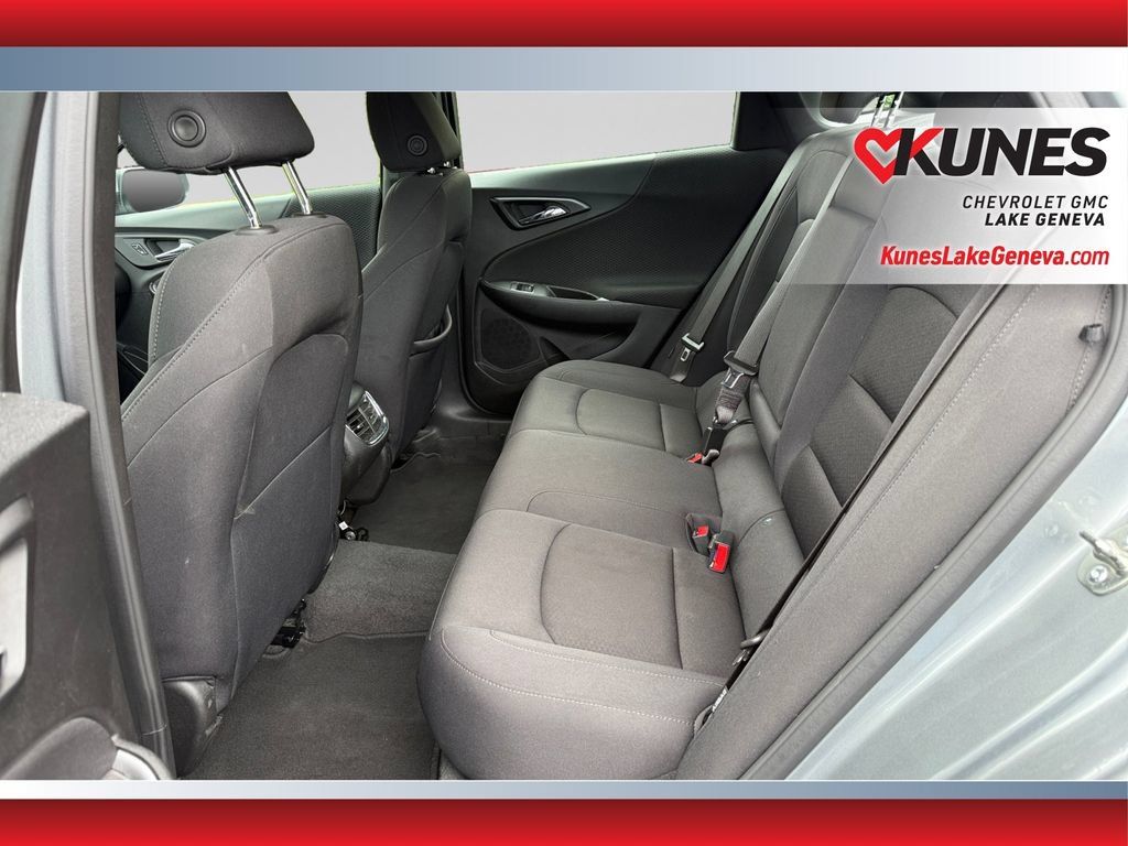 Used 2025 Chevrolet Malibu LT FWD image 34