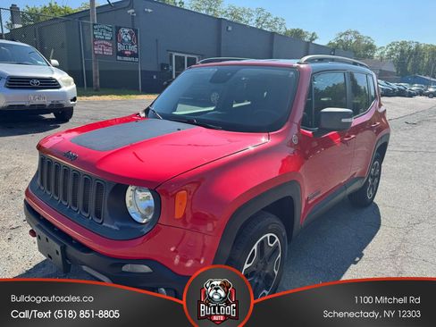 Used 2015 Jeep Renegade Trailhawk image 1