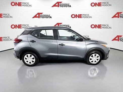 Used 2023 Nissan Kicks S image 8