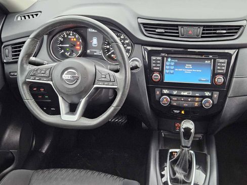 Used 2017 Nissan Rogue SV w/ SV Premium Package FWD image 26