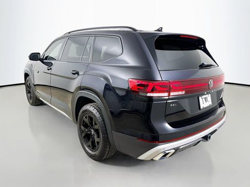 Used 2024 Volkswagen Atlas Peak Edition SEL AWD/4WD image 7