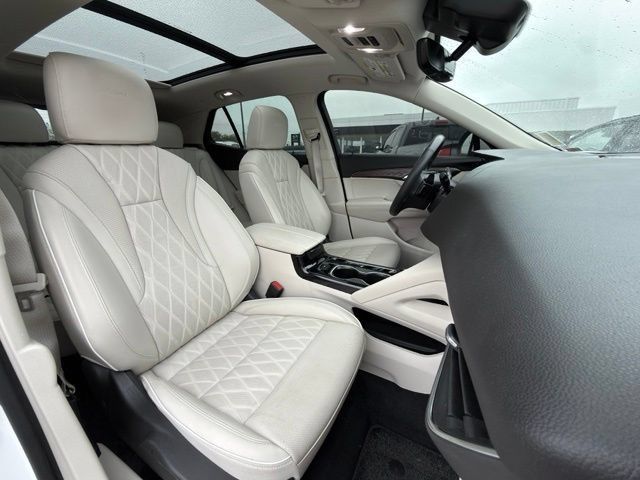Used 2023 Buick Envision Avenir AWD/4WD image 7