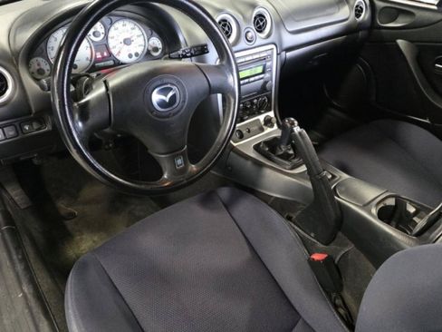 Used 2003 MAZDA MX-5 Miata RWD image 21