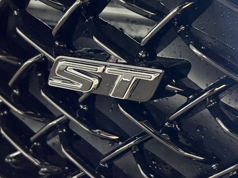 New 2026 Buick Enclave Sport Touring w/ Power Package image 13