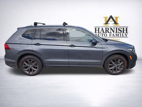 Used 2023 Volkswagen Tiguan SE w/ Panoramic Sunroof Package AWD/4WD image 8