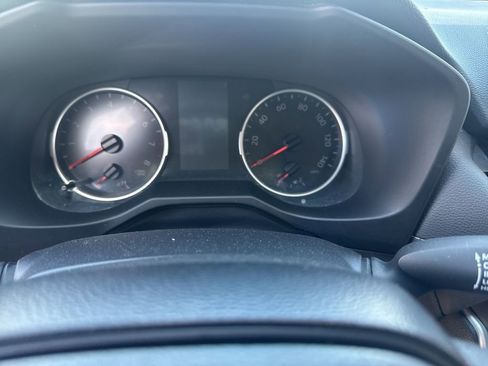 Used 2021 Toyota RAV4 LE image 11