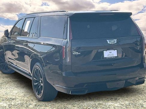 Used 2021 Cadillac Escalade ESV Sport Platinum w/ LPO, ONYX Package image 4