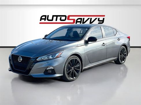 Used 2022 Nissan Altima 2.5 SR w/ Midnight Edition Package image 3