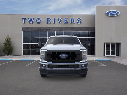 New 2026 Ford F350 4x4 Crew Cab DRW Super Duty image 6