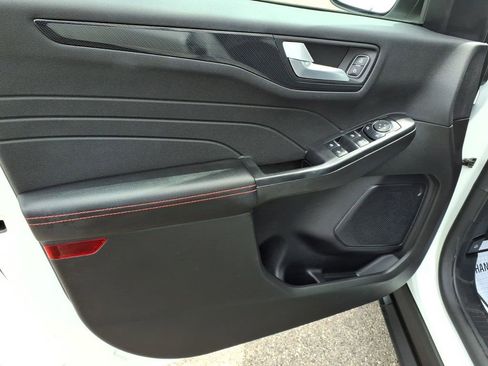 Used 2024 Ford Escape ST-Line w/ Tech Pack #1 AWD/4WD image 13