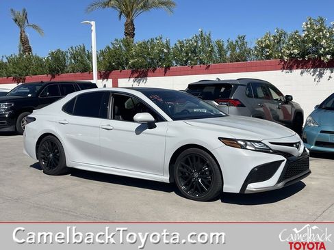 Used 2024 Toyota Camry XSE w/ Navigation Package image 9