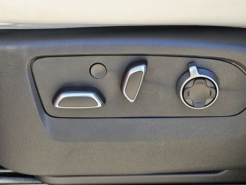 New 2026 Cadillac Vistiq Platinum w/ LPO, Floor Liner Package image 25