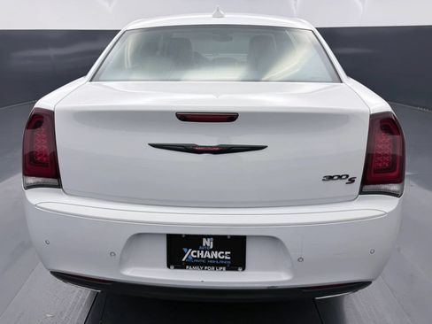 Used 2023 Chrysler 300 S RWD image 6