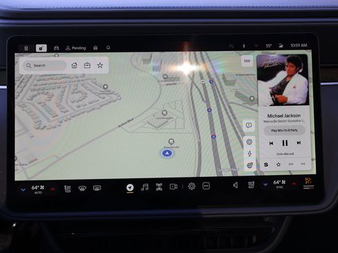 Used 2025 Rivian R1S Adventure image 18