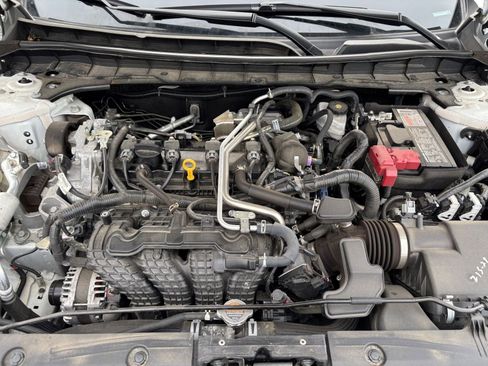 Used 2025 Nissan Altima 2.5 SV FWD image 32