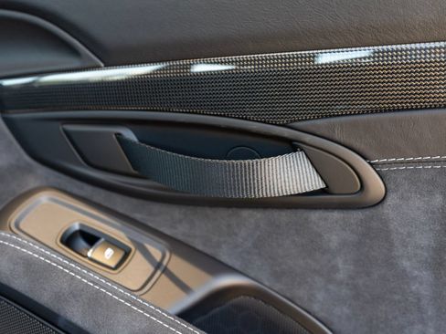 Certified 2018 Porsche 911 GT2 RS RWD image 34