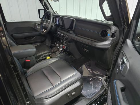 Used 2024 Jeep Wrangler Unlimited Rubicon 4xe w/ Convenience Group image 21